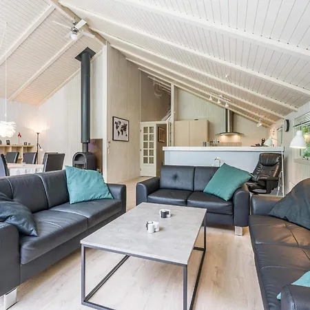 Holiday home Holiday Lxii